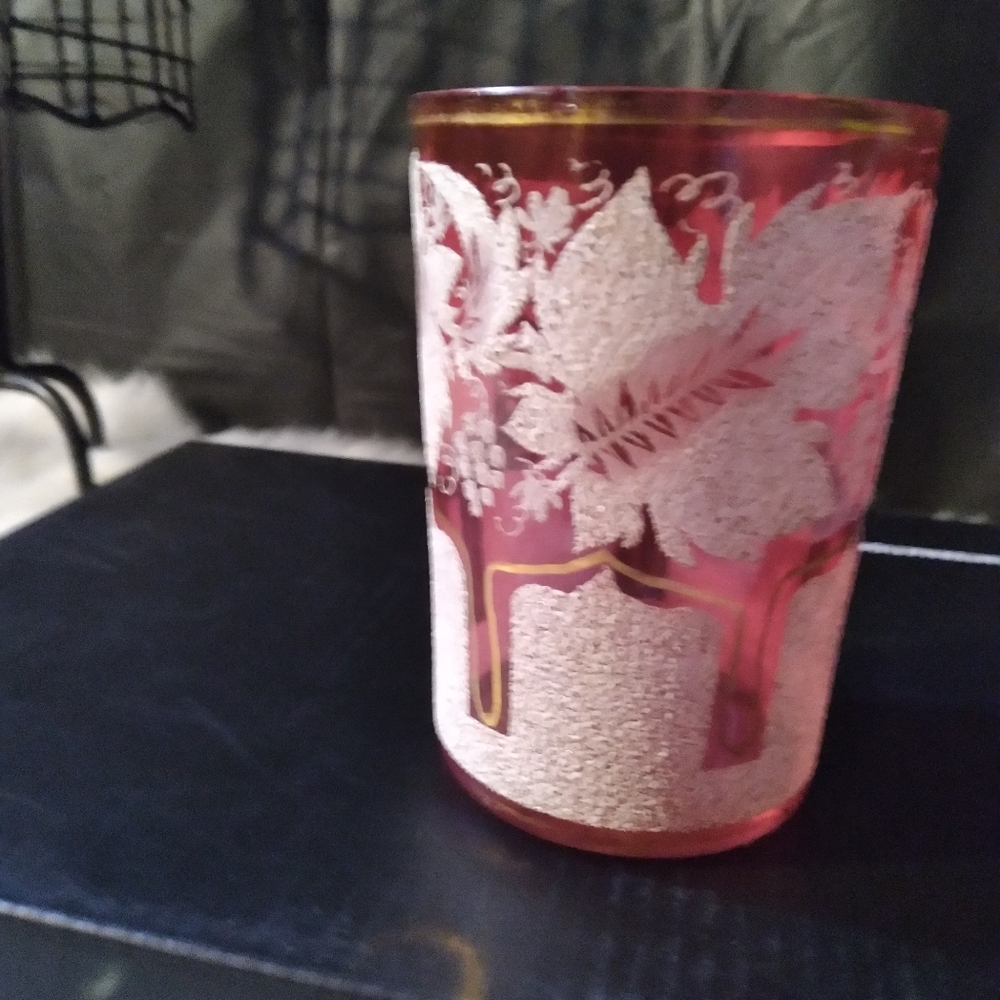 CHRISTMAS DRINKING GLASS VINTAGE